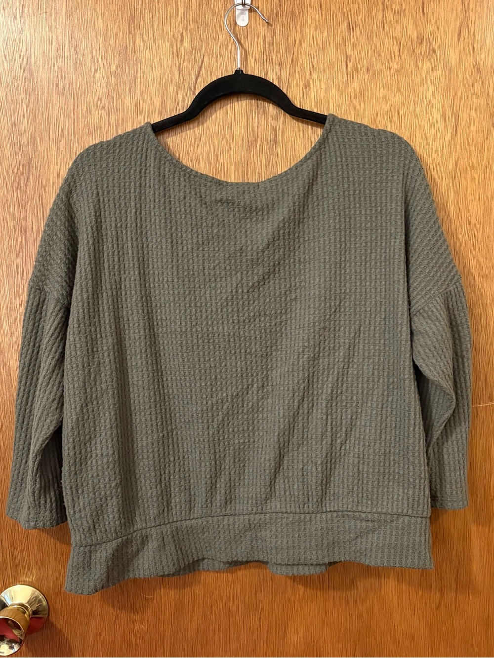 Green Envelope Olive Waffle V-Neck Sweater - Picture 5 of 5